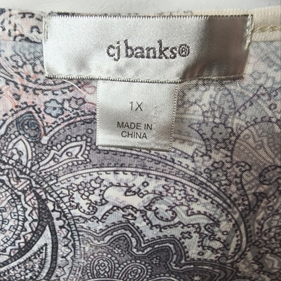 CJ Banks Lace Top Layered Paisley Print Pale Pink and Gray Plus Size 1X - Picture 3 of 11
